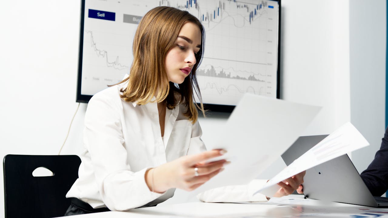 Accountant vs. financial advisor career: What’s the difference? 