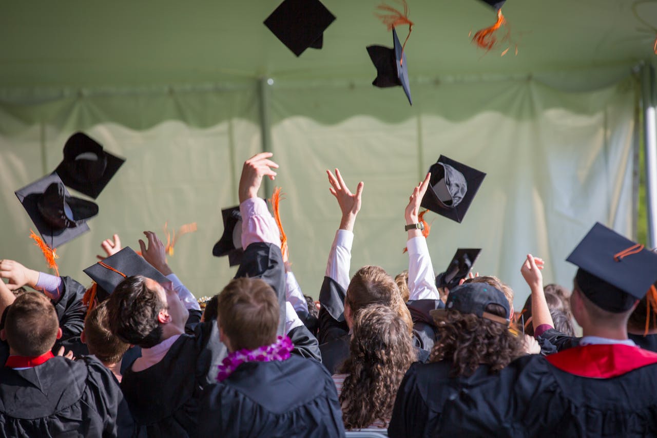 MBA vs master’s in accounting: What’s the difference and how to choose? 