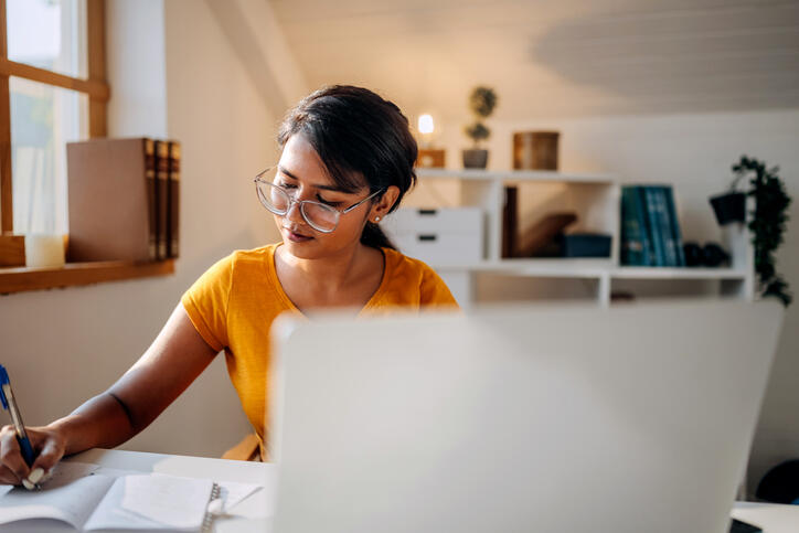 WOman in India studying for CPA Exam and determining the best state to get licensed