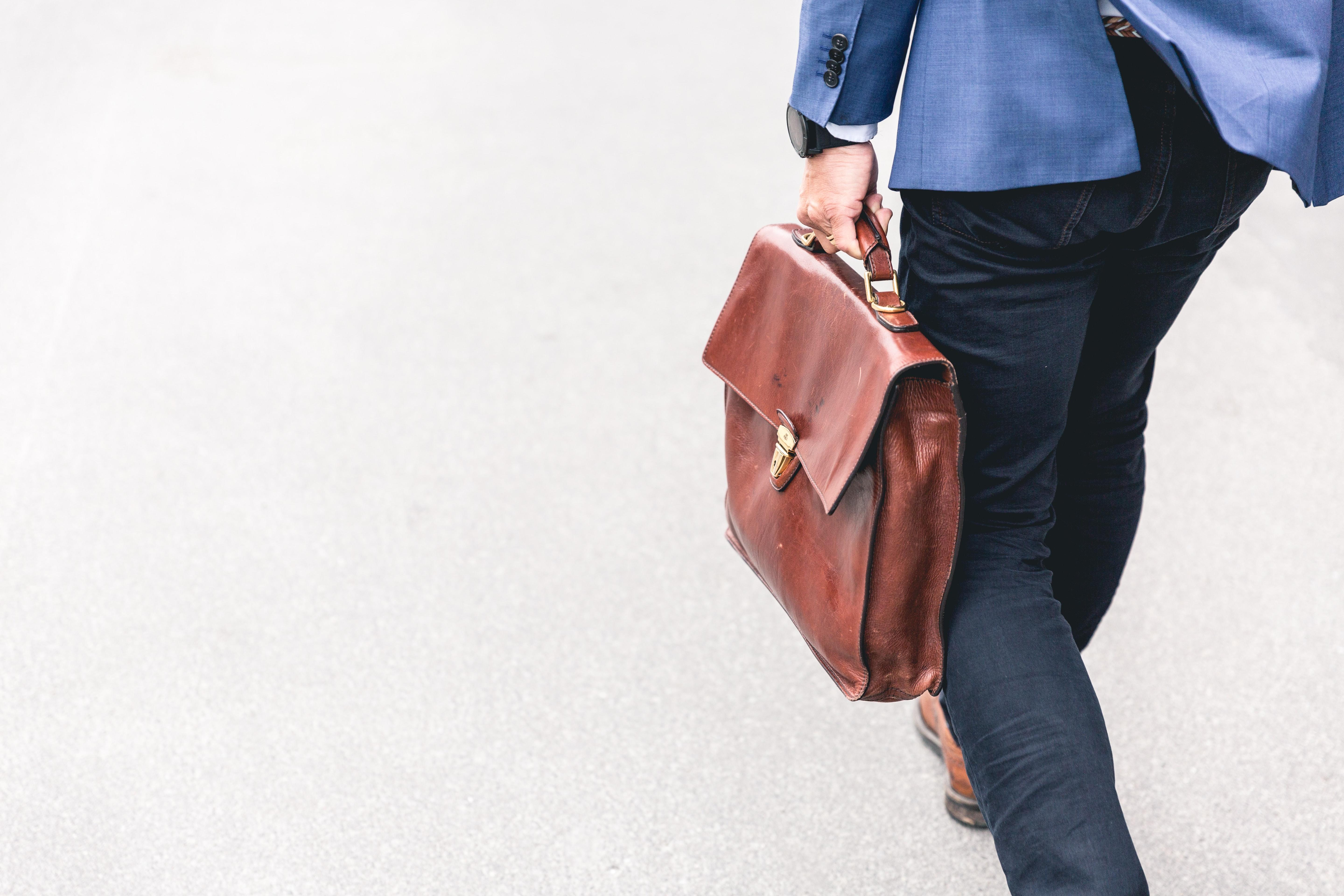 CMA vs. MBA - Which one is better for your career?